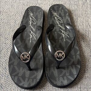 Michael Kors MK Flip Flop Black Rubber Straps size: 10